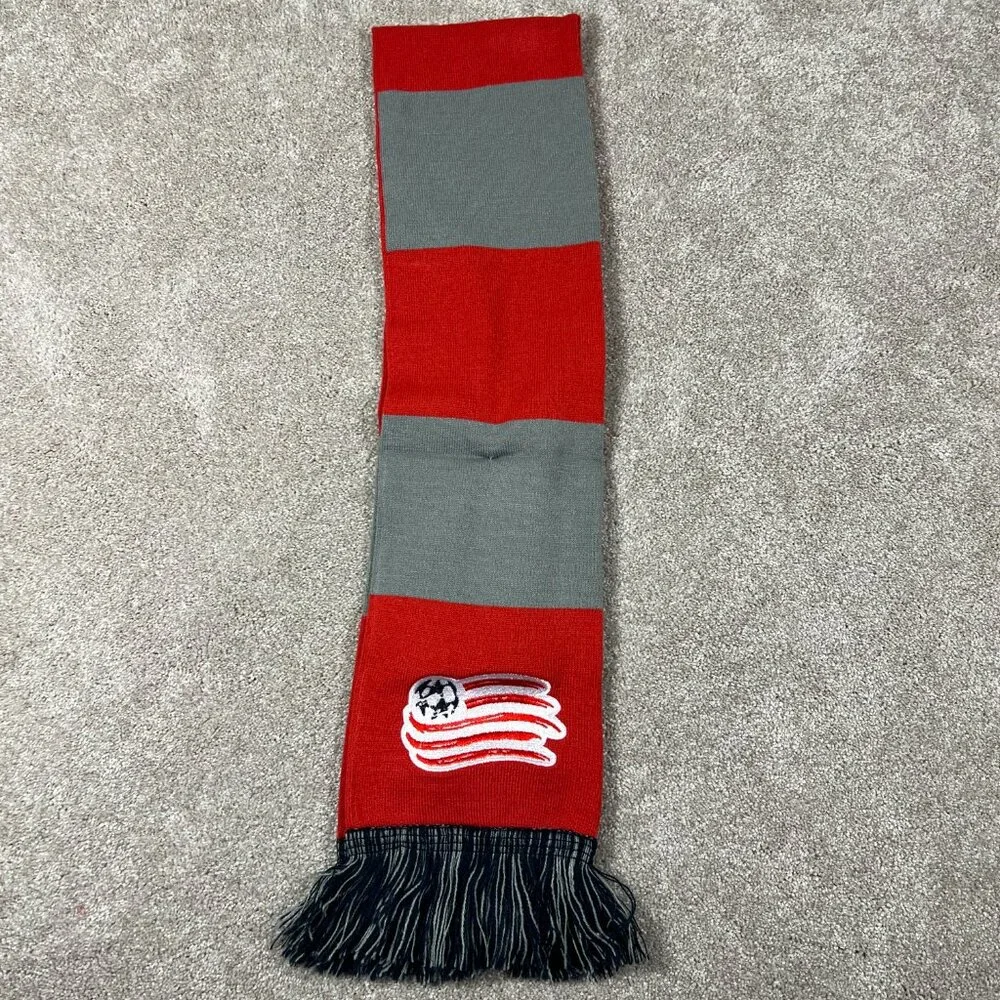 MLS Unisex‎ Gray Red Winter Fringe New England Revolution Soccer Scarf NWT